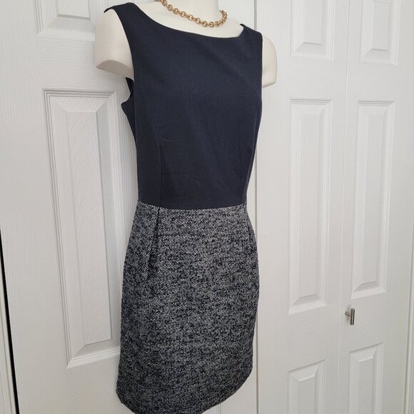 GAP Blue, Size 2, colourblock shift dress with wool skirt - Picture 3 of 10